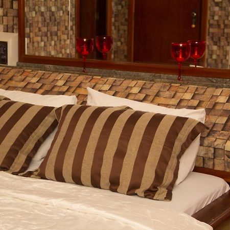Impérium Inn Motel  Nova Ponte Kültér fotó